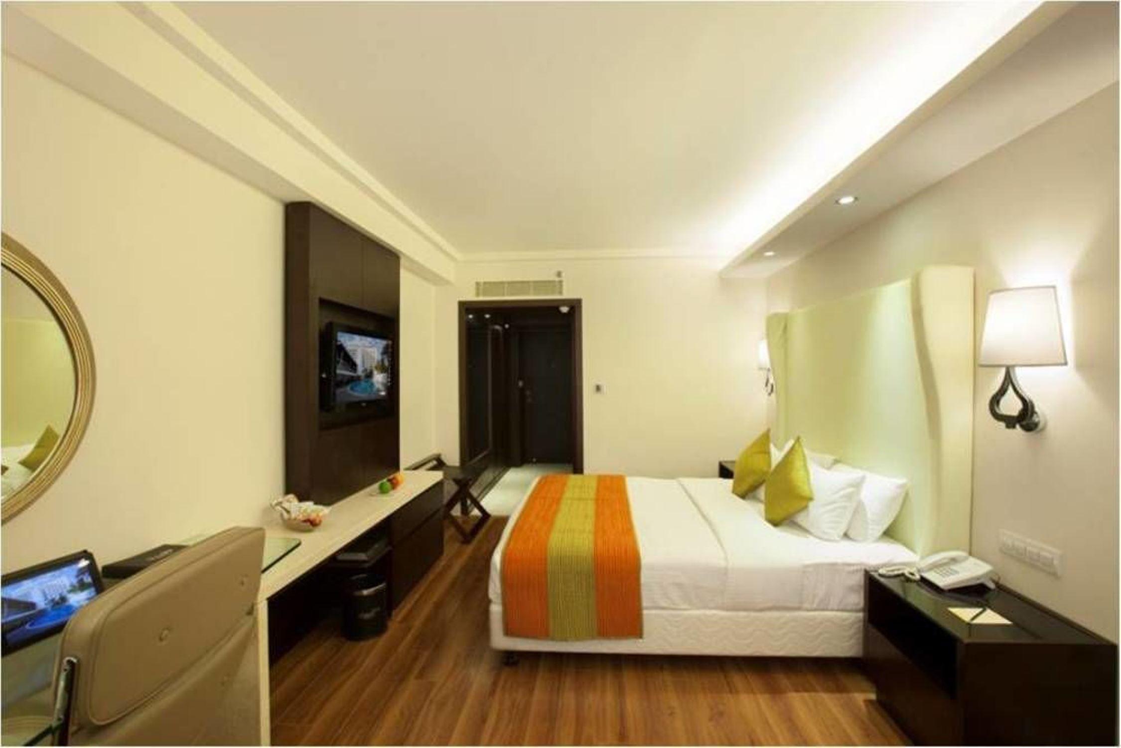 Savera Hotel Chennai Eksteriør bilde